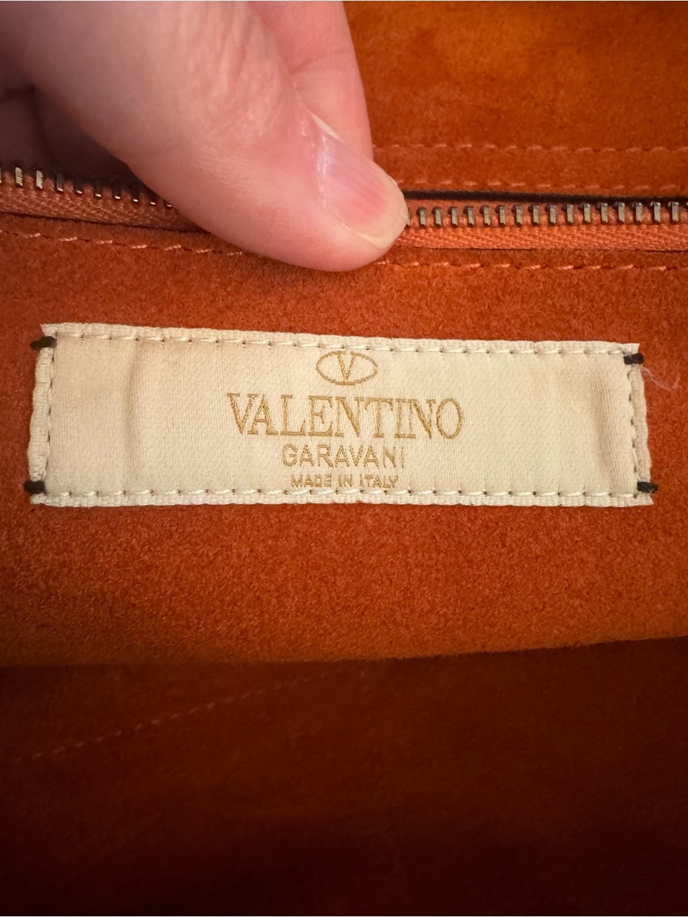 RARE Authentic Valentino Garavani Beaded Leather Rockstud Shopper Tote - Picture 5 of 10